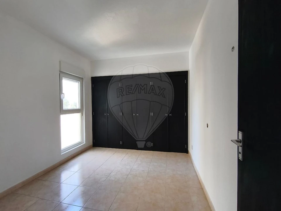 Apartamento T3 para Venda em Quarteira Foto 12
