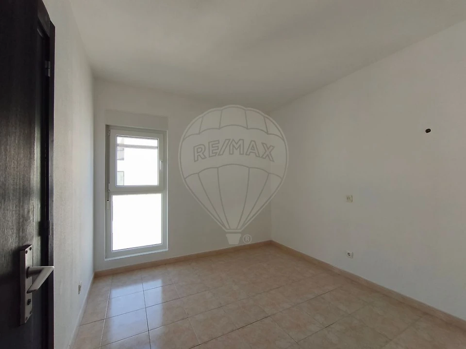 Apartamento T3 para Venda em Quarteira Foto 17