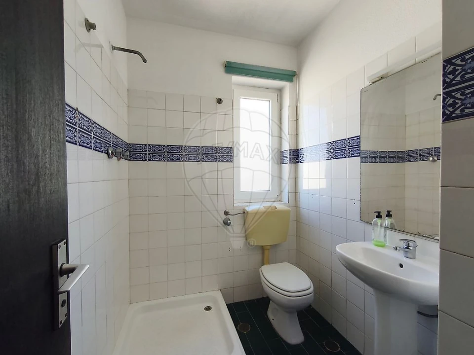Apartamento T3 para Venda em Quarteira Foto 23