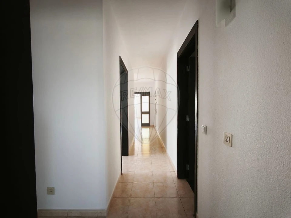 Apartamento T3 para Venda em Quarteira Foto 5