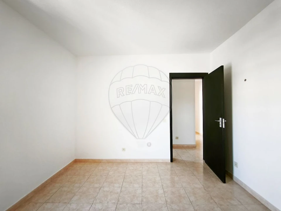 Apartamento T3 para Venda em Quarteira Foto 15