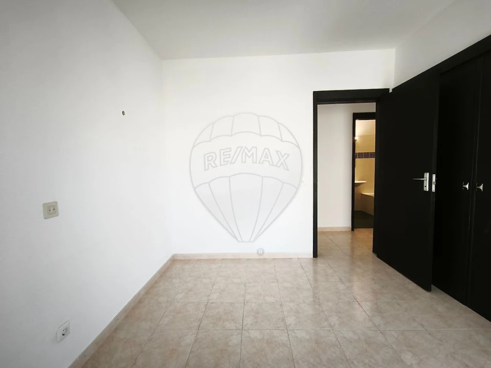 Apartamento T3 para Venda em Quarteira Foto 16