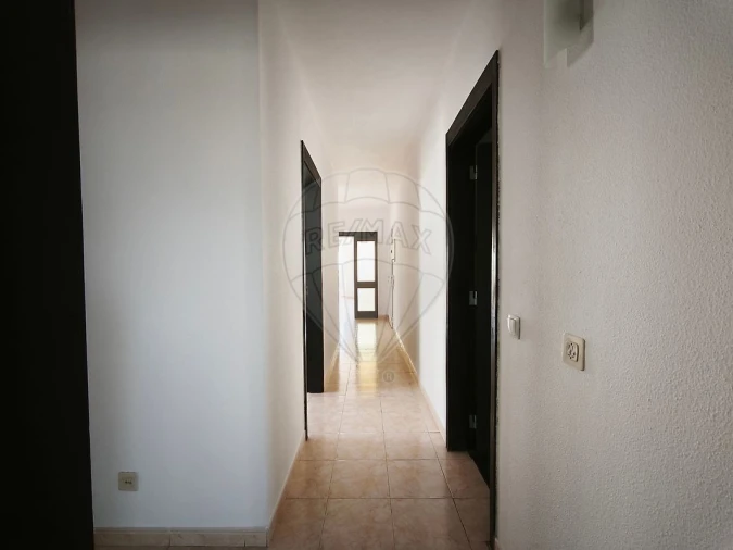 Apartamento T3 para Venda em Quarteira Foto 5