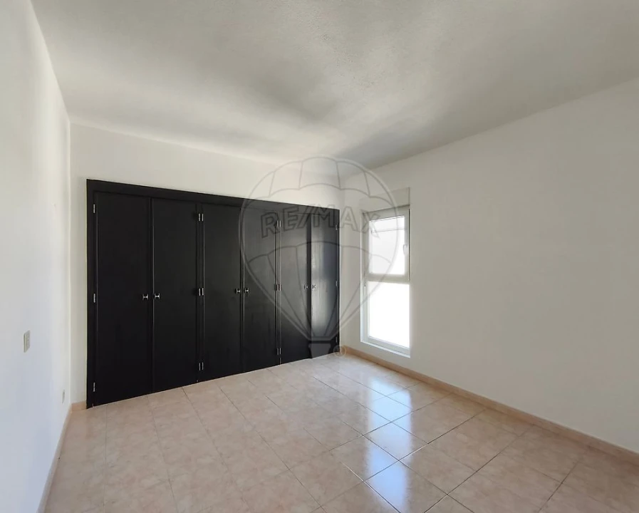 Apartamento T3 para Venda em Quarteira Foto 14