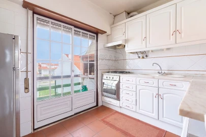 Apartamento T3 para Venda em A dos Cunhados e Maceira