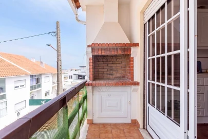 Apartamento T3 para Venda em A dos Cunhados e Maceira