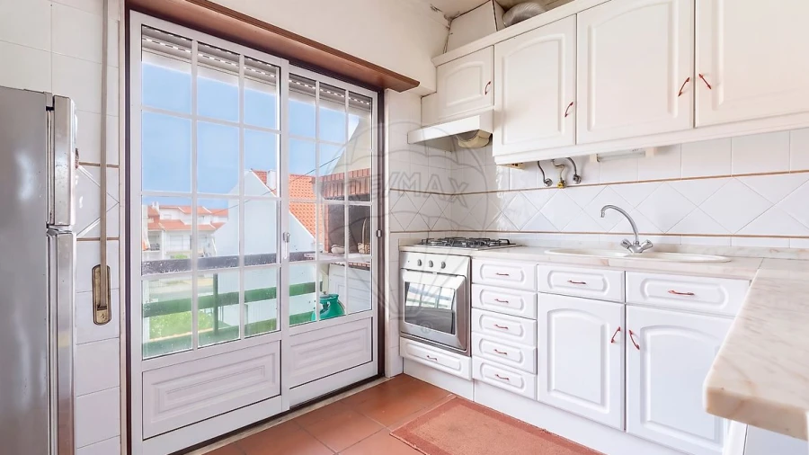 Apartamento T3 para Venda em A dos Cunhados e Maceira