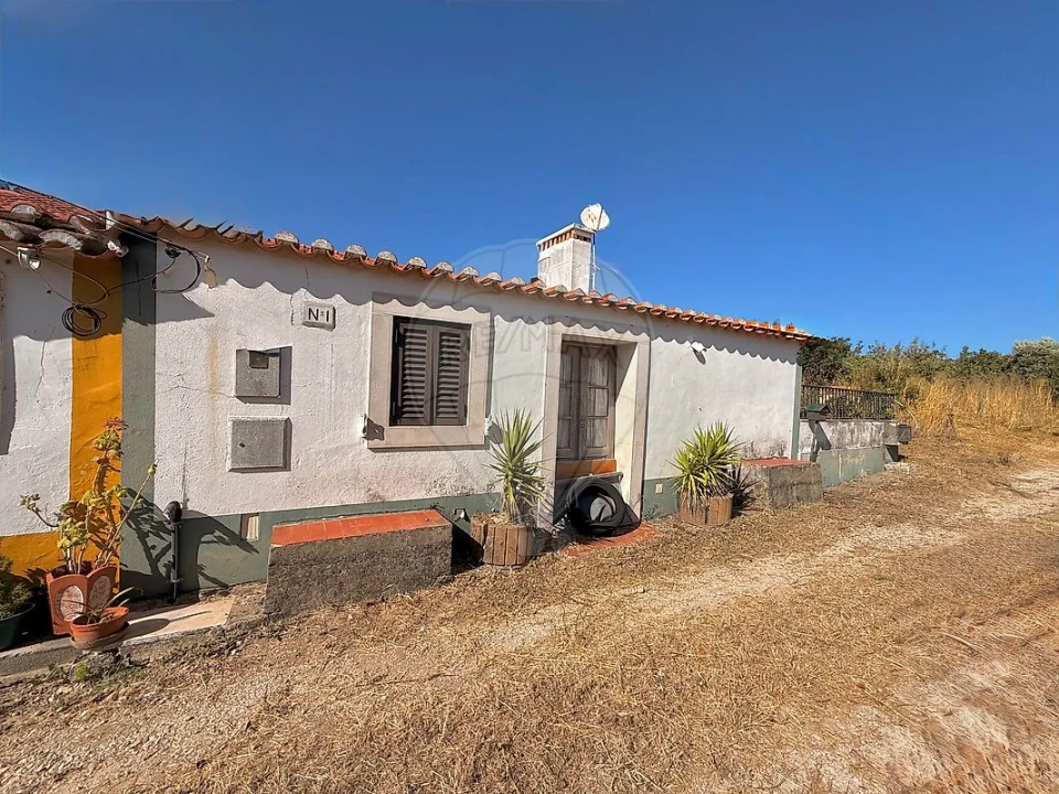 Moradia T3 para Venda em Carvoeira e Carmões Foto 8