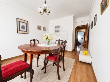 Apartamento T3 para Venda em Vialonga