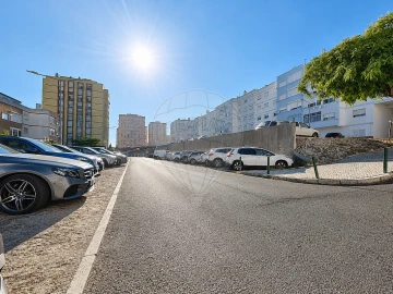 Apartamento T3 para Venda em Vialonga