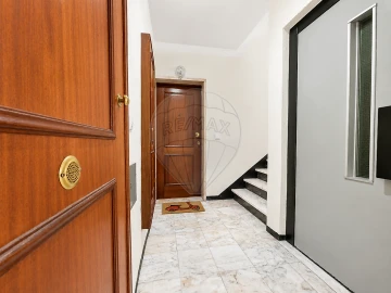 Apartamento T3 para Venda em Vialonga