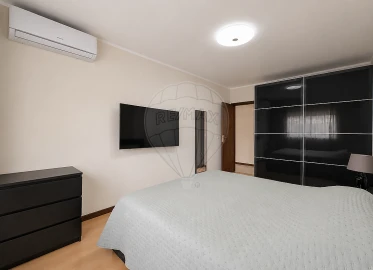 Apartamento T3 para Venda em O. Azeméis, Riba-Ul, Ul, Macinhata Seixa, Madail