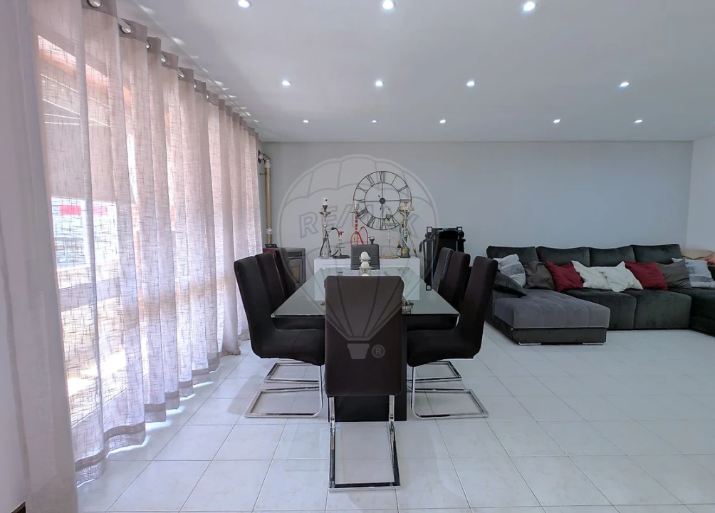 Apartamento T3 para Venda em O. Azeméis, Riba-Ul, Ul, Macinhata Seixa, Madail Foto 12