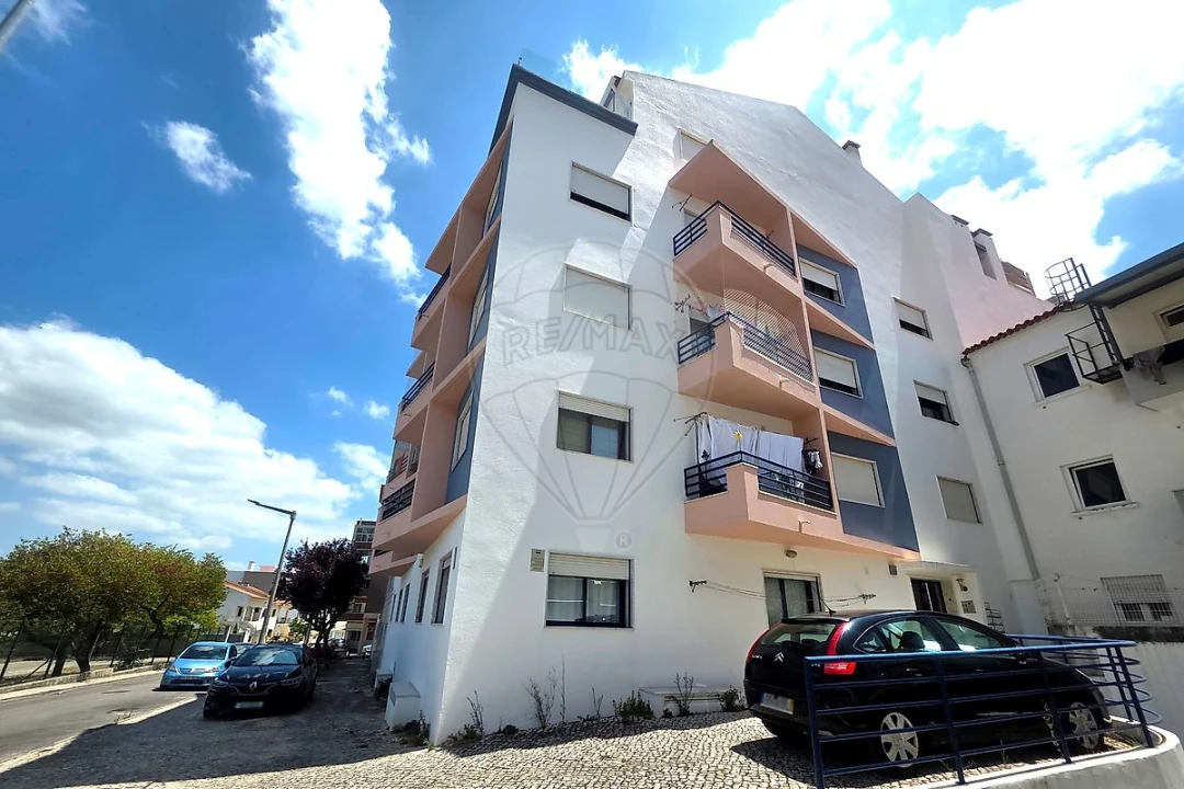 Apartamento T1 para Venda em Vila Franca de Xira Foto 4