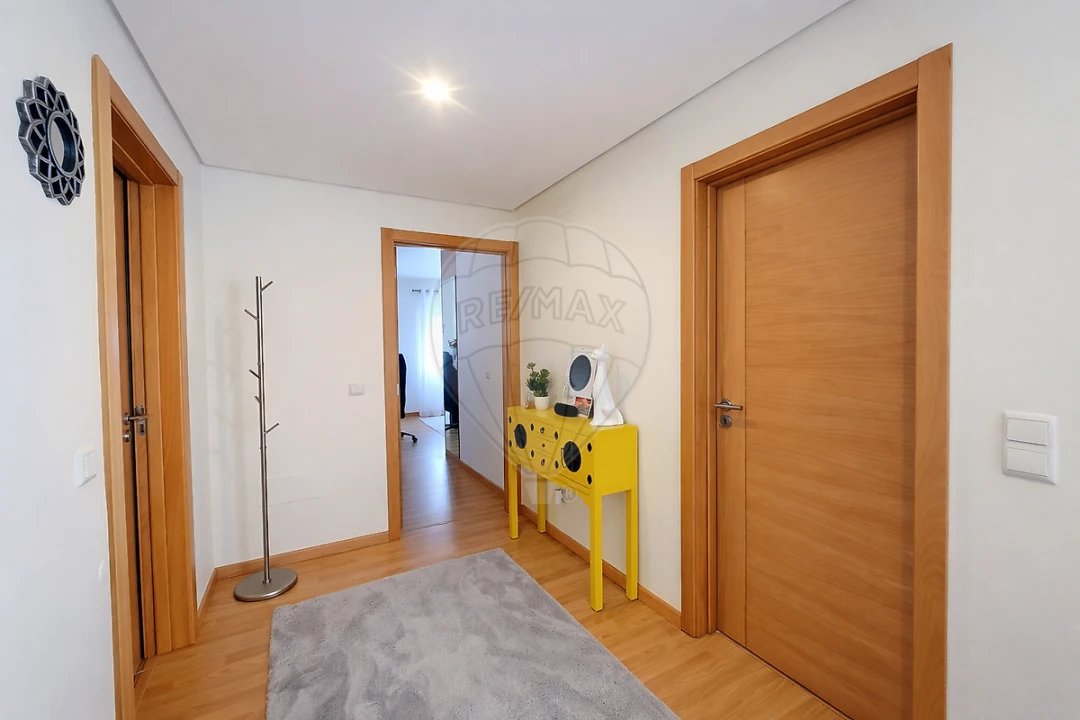 Apartamento T1 para Venda em Vila Franca de Xira Foto 7