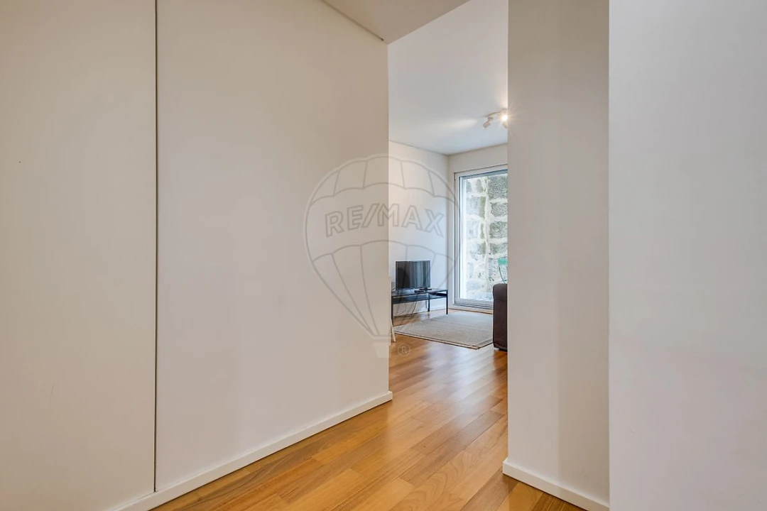 Apartamento T1 para Arrendamento em Santa Marinha e São Pedro da Afurada Foto 18
