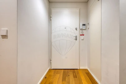 Apartamento T1 para Arrendamento em Santa Marinha e São Pedro da Afurada