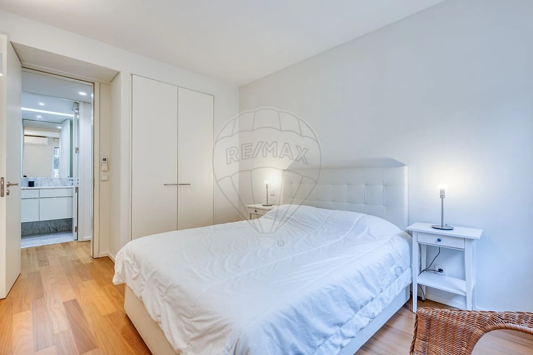 Apartamento T1 para Arrendamento em Santa Marinha e São Pedro da Afurada Foto 14