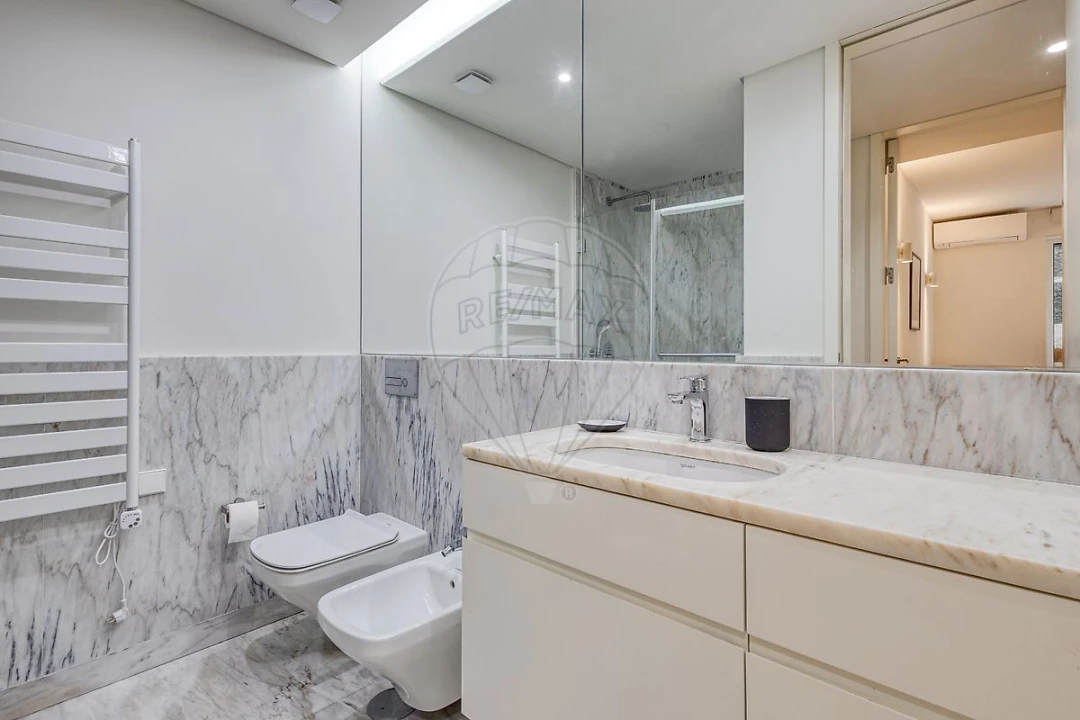 Apartamento T1 para Arrendamento em Santa Marinha e São Pedro da Afurada Foto 3