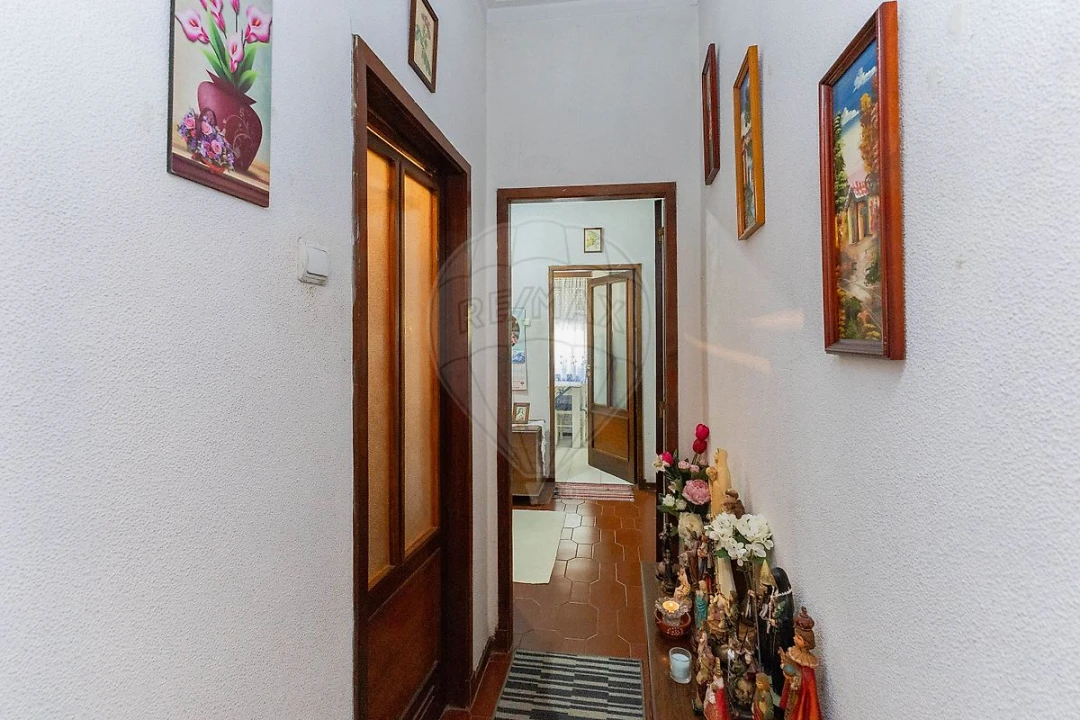 Apartamento T2 para Venda em Paranhos Foto 14