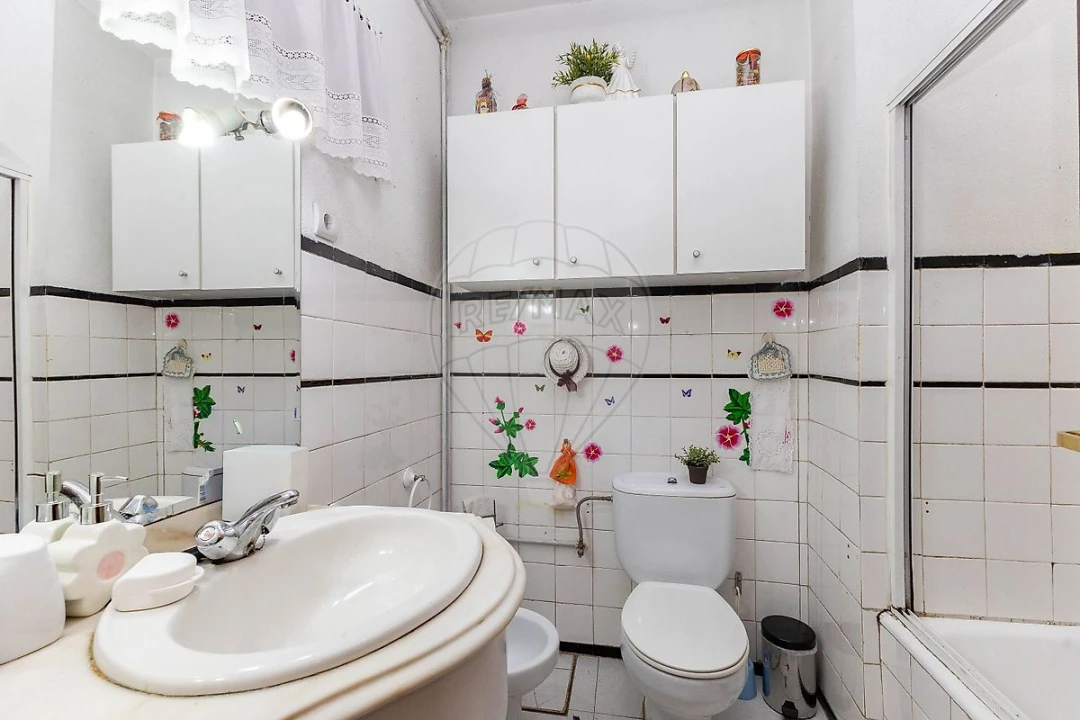Apartamento T2 para Venda em Paranhos Foto 6