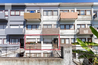 Apartamento T2 para Venda em Paranhos