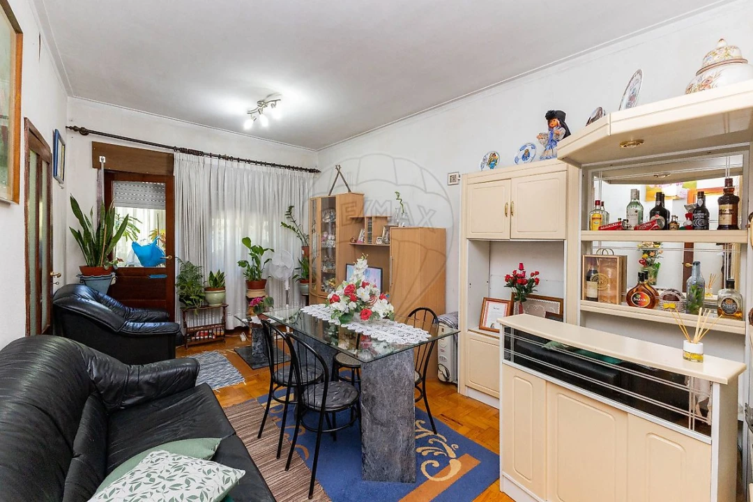 Apartamento T2 para Venda em Paranhos Foto 13
