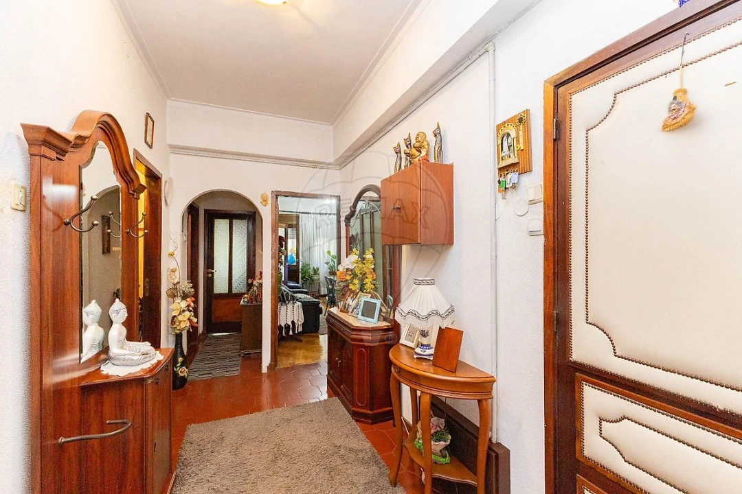 Apartamento T2 para Venda em Paranhos Foto 12