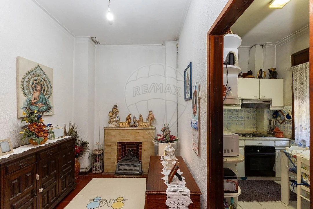 Apartamento T2 para Venda em Paranhos Foto 3