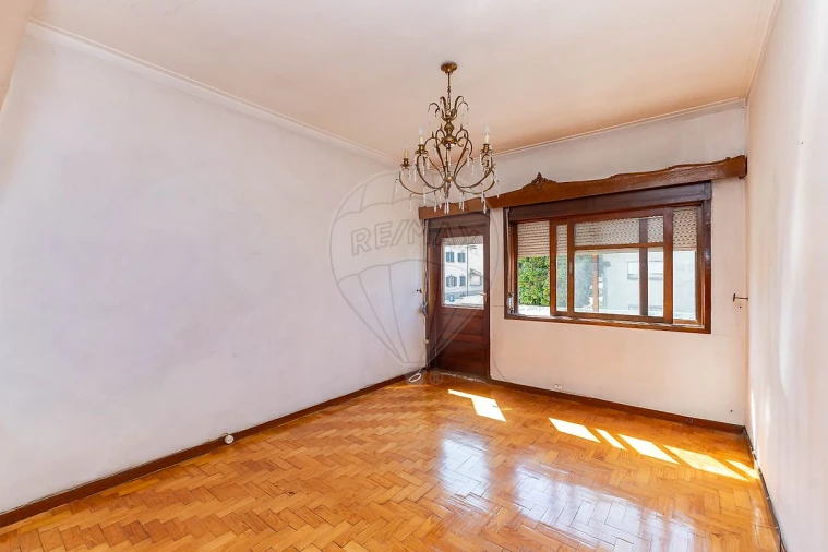 Apartamento T2 para Venda em Paranhos Foto 17