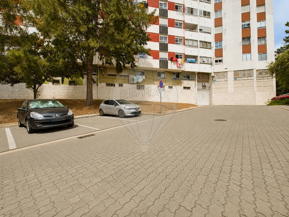 Apartamento T2 para Venda em Póvoa de Santa Iria e Forte da Casa Foto 37