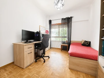 Apartamento T2 para Venda em Póvoa de Santa Iria e Forte da Casa