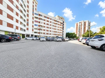 Apartamento T2 para Venda em Póvoa de Santa Iria e Forte da Casa