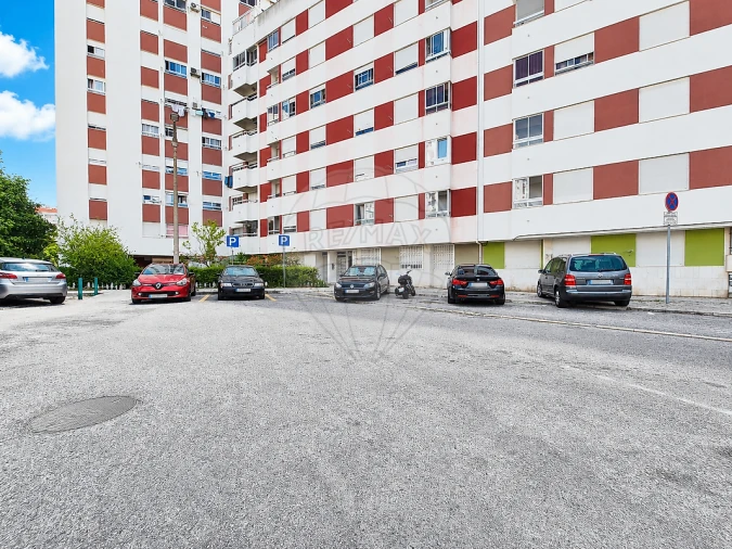 Apartamento T2 para Venda em Póvoa de Santa Iria e Forte da Casa Foto 36
