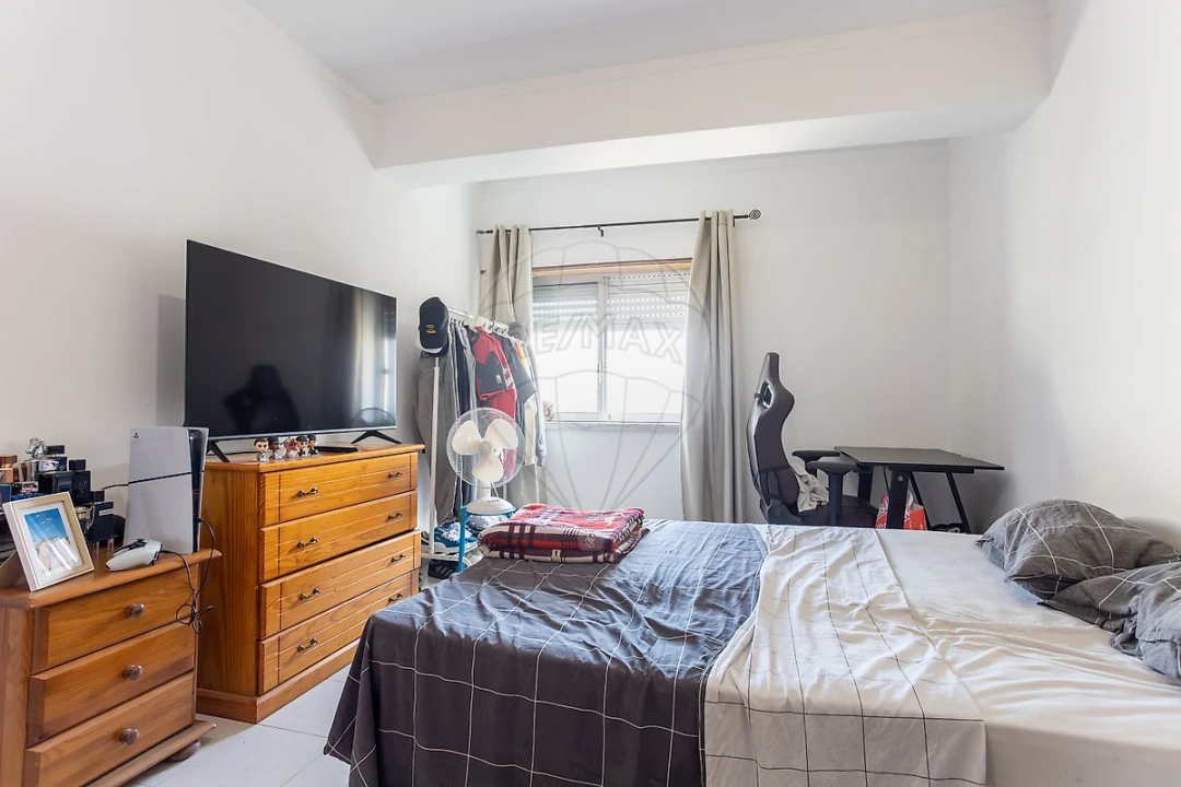 Apartamento T2 para Venda em Carregado e Cadafais Foto 15