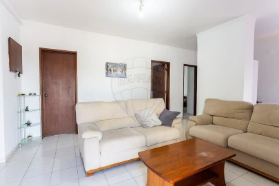 Apartamento T2 para Venda em Carregado e Cadafais