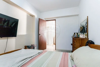 Apartamento T2 para Venda em Carregado e Cadafais
