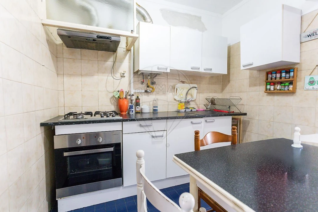 Apartamento T2 para Venda em Carregado e Cadafais Foto 6