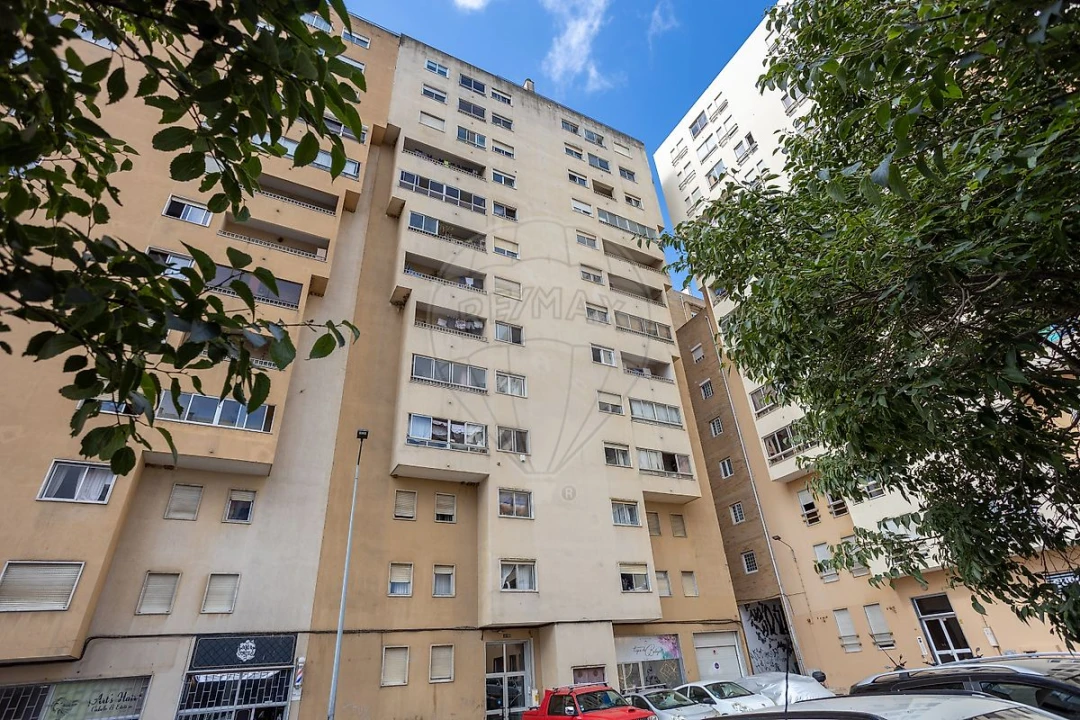Apartamento T2 para Venda em Carregado e Cadafais Foto 23