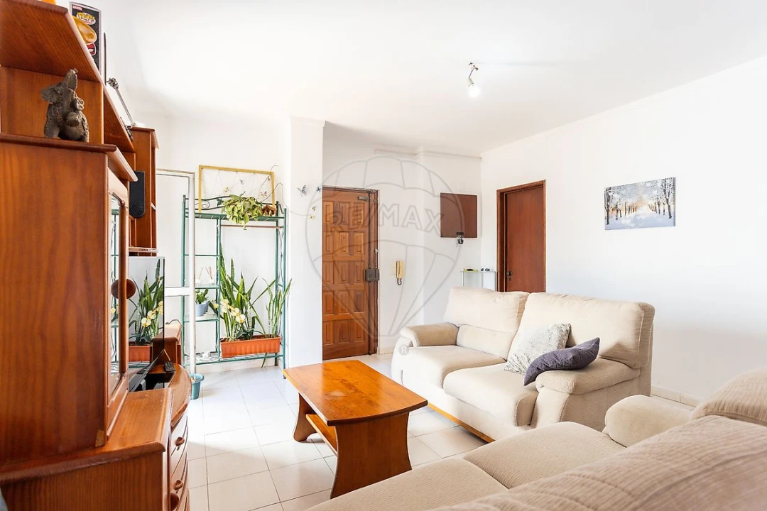 Apartamento T2 para Venda em Carregado e Cadafais Foto 1