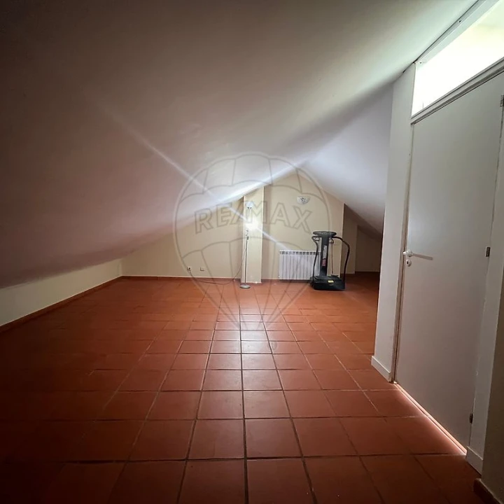 Moradia T4 para Arrendamento em Alcochete Foto 14