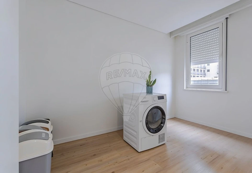 Apartamento T3 para Venda em Lordelo do Ouro e Massarelos Foto 13