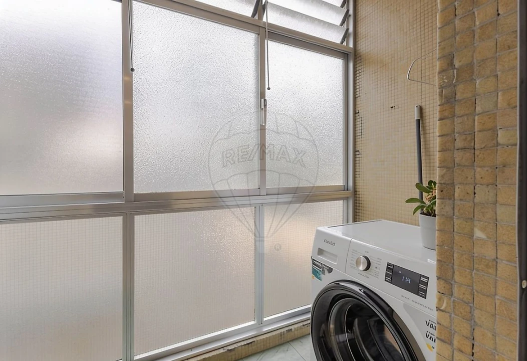 Apartamento T3 para Venda em Lordelo do Ouro e Massarelos Foto 12