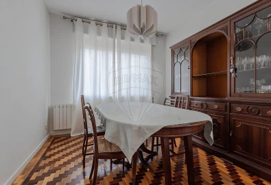 Apartamento T3 para Venda em Lordelo do Ouro e Massarelos