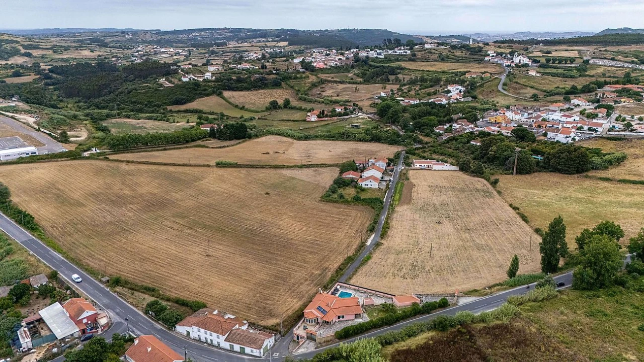 Moradia T4 para Venda em Sobral de Monte Agraço Foto 8