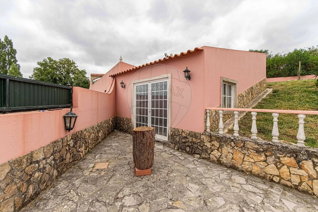 Moradia T4 para Venda em Sobral de Monte Agraço Foto 22
