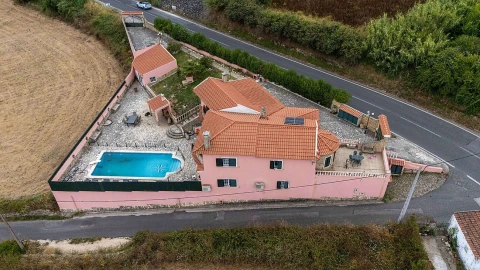 Moradia T4 para Venda em Sobral de Monte Agraço