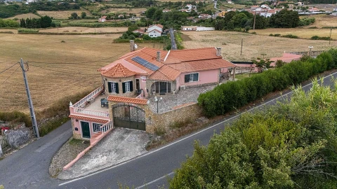 Moradia T4 para Venda em Sobral de Monte Agraço