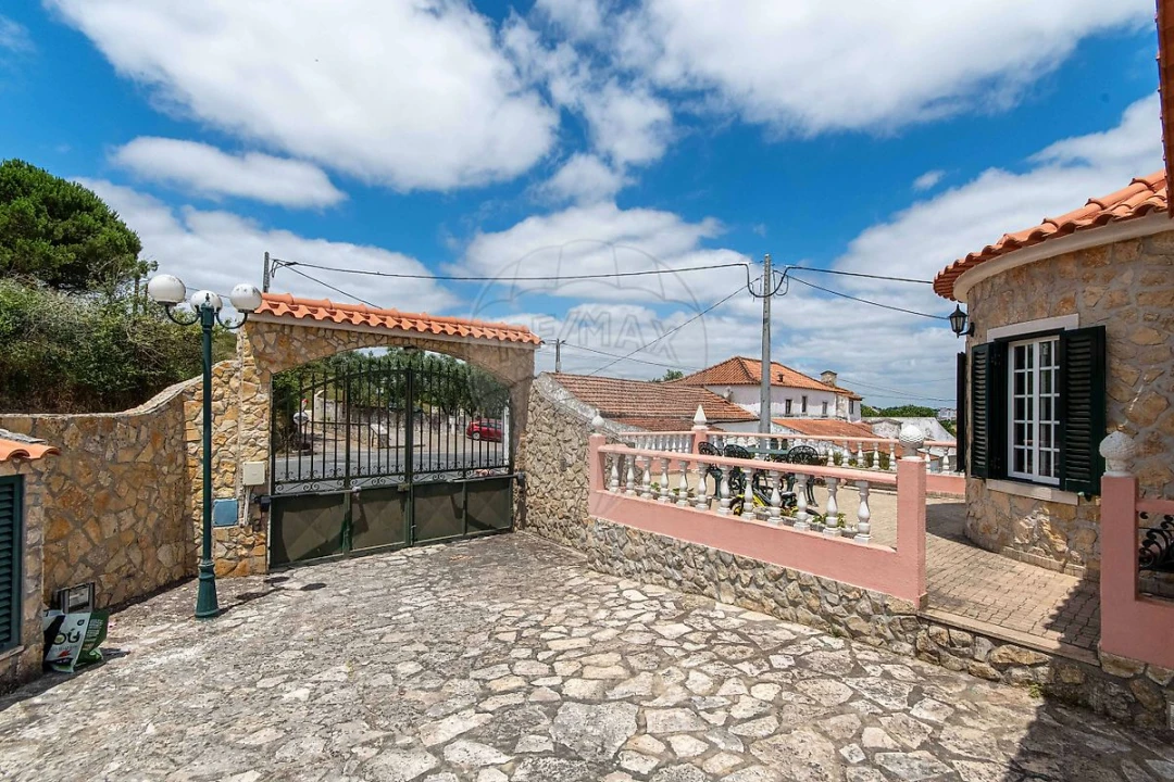 Moradia T4 para Venda em Sobral de Monte Agraço Foto 36