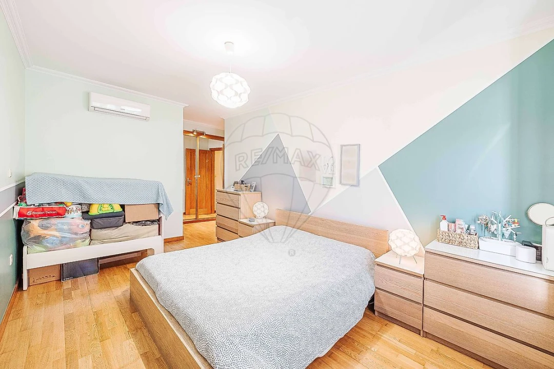 Apartamento T2 para Arrendamento em Vialonga Foto 11